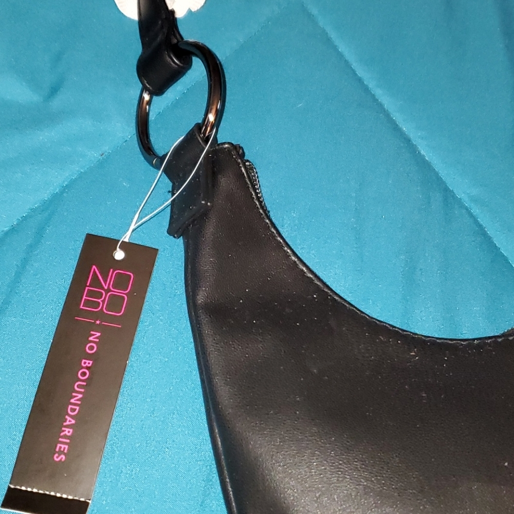 No Boundaries Handbag - Picture 4 of 4
